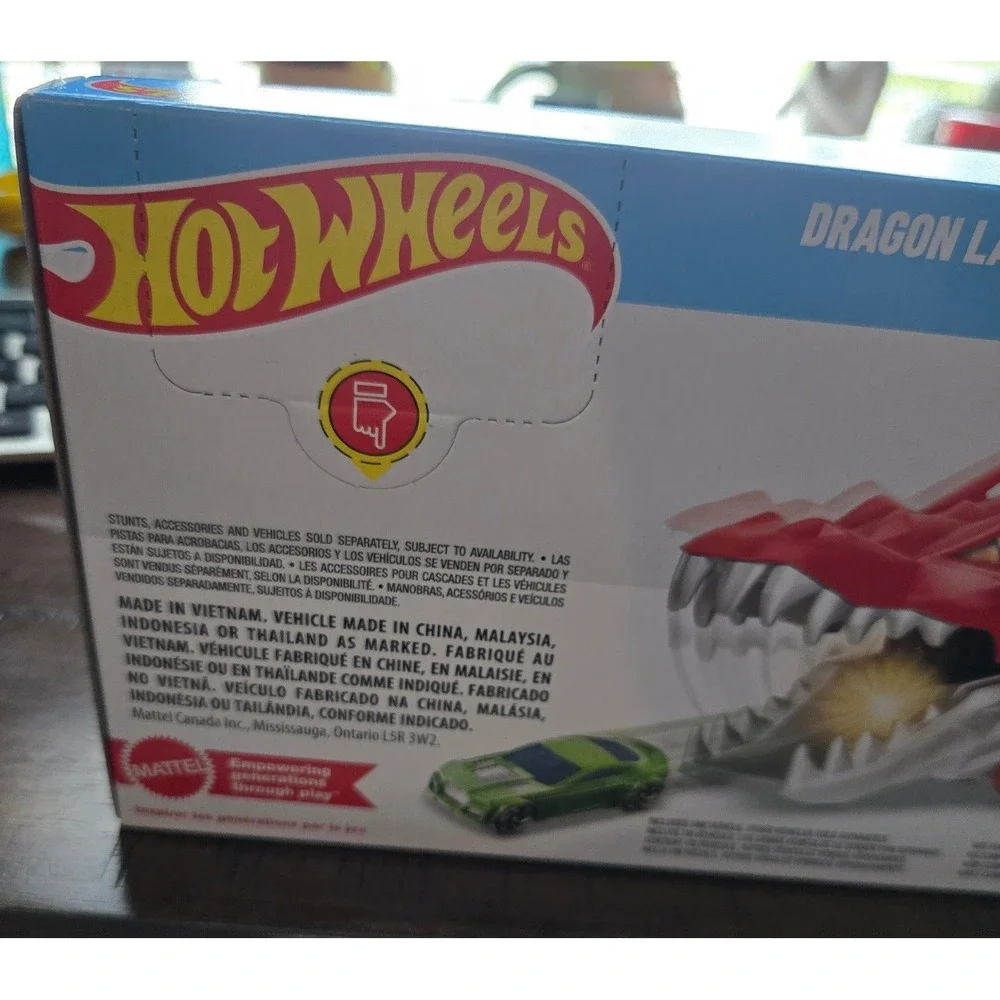 Hot Wheels City Dragon Launch Transporter Red Car Carrier Playset GVG37 NEW